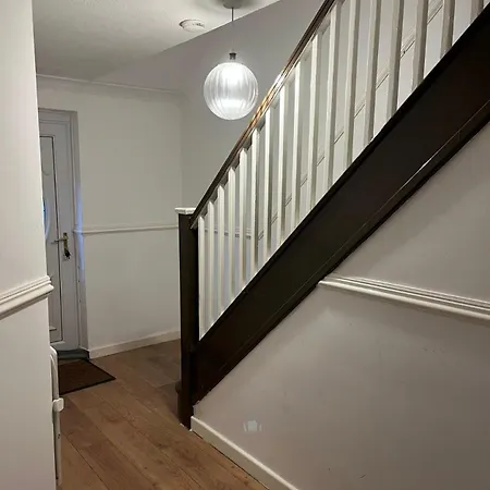 Stylish 3br Sleeps 6 Free Parking Family Friendly Prázdninový dům *