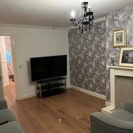 Prázdninový dům Stylish 3br Sleeps 6 Free Parking Family Friendly *